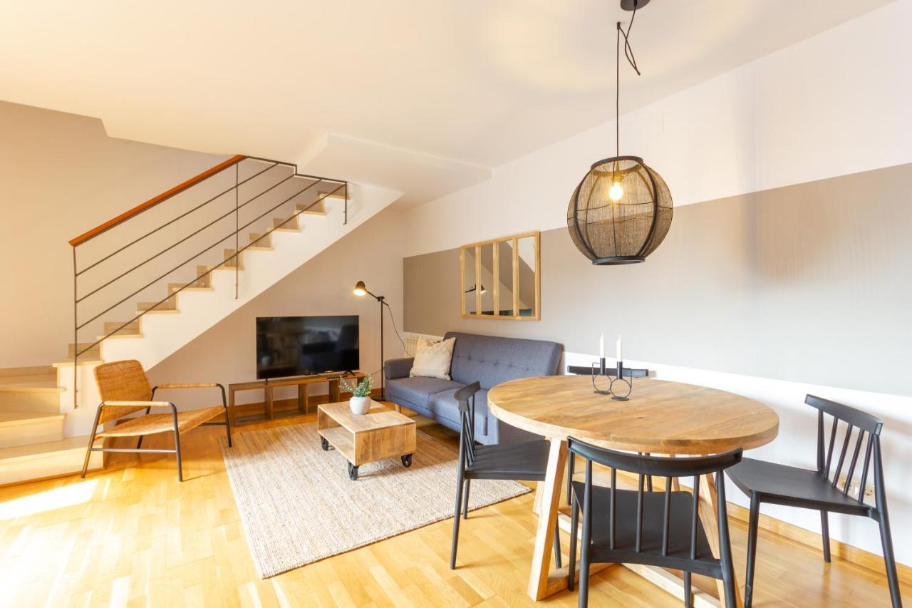 Apartamento Elegante Duplex En Terrassa, Barcelona Exterior foto